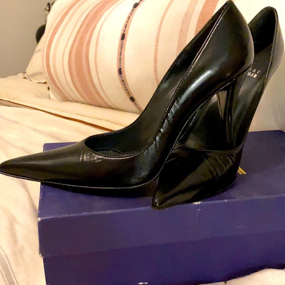 Stuart Weitzman Shoes - Stuart Weitzman black pumps